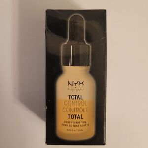 NYX Total Control Drop Foundation TCDF11 Beige – 0.43 fl oz (New in Box)